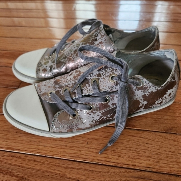 Jessica Simpson Carbon Splatter Metal Sneakers - Picture 6 of 6